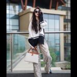 Liu Yifei Instagram - Had a photoshoot after wrap…enjoying the view #LVArchlight @louisvuitton #louisvuitton