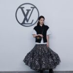 Liu Yifei Instagram - 👗😎 @louisvuitton @NicolasGhesquiere #LVVOYAGER #LVPREFALL24 #NicolasGhesquiere #LouisVuitton