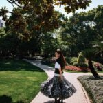 Liu Yifei Instagram - 👗😎 @louisvuitton @NicolasGhesquiere #LVVOYAGER #LVPREFALL24 #NicolasGhesquiere #LouisVuitton