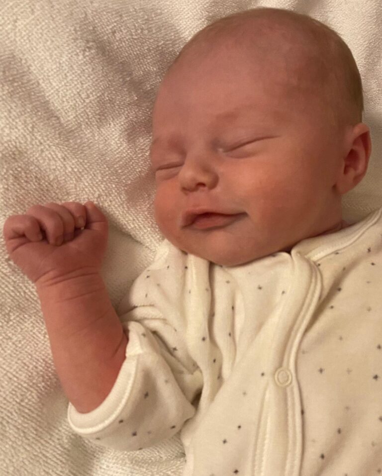 Liv Tyler Instagram - 💗 @chelsannat @jonfoster welcome to the world beautiful Vincent Frank Foster 💗 well done mommy and daddy. We love you so much !!! 💗 our wolf pack grows.