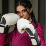 Livia Brito Pestana Instagram - Con todo a este lunes 🥊 Outfit: @alo @aloyoga 📸: @nyusage