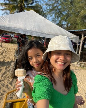 Liyana Jasmay Instagram - My heart is full when she is happy. 10 year old daughter who is growing super fast. 🌸 Always great to be able to do outdoorsy stuff , cherating is always a good idea🩵