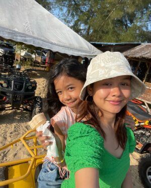 Liyana Jasmay Instagram - My heart is full when she is happy. 10 year old daughter who is growing super fast. 🌸 Always great to be able to do outdoorsy stuff , cherating is always a good idea🩵