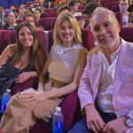 Liz Solari Instagram - #AvantPremier @excasadospeli Estreno esta semana en más de 80 de salas en Argentina. Pronto Uruguay. ¡No se la pierdan! 🎥🥳🤩 @sabrinafarji @moldavskyroberto @aruzzireal @celinafont @campiobra @michelnoher @gabriel.corrado @jorgealvarezcordoba #cineargentino #estreno #excasados #cine #film #comedia
