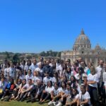 Liz Solari Instagram - ¡De vuelta mi amada #Roma! Un poco de la previa a dar una conferencia para @scholasoccurrentes en el marco de el Encuentro Internacional de Jovenes de la Escuela Laudato Si’ junto a @agendacaf 🙏🏻👬🌱🐾🏛🌎🥳 #Activismo #Misión