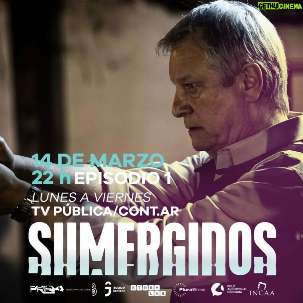 Liz Solari Instagram - Finalmente #Sumergidos #SerieTv estrena en Argentina después se emitirse en @paramountbrasil tendrá su merecido espacio en las pantallas argentinas.⁣ ⁣ No te lo pierdas 🎬 14 Marzo 22 hs en @tv_publica #Episodio1 #HayEquipo 🔥 @elclaurosa @pablo_brusa @bertolinimariano @guillepfening @jorgemarrale @juangilnavarro @celinafont @pablo.tolosa.77 @rcbertone @apita1967 @prisma_cine @pluralfilmes @jaquecontent @storylabarg @pao_suarezprod queridisima #Bonaparte @jorgealvarezcordoba 🙏🏻🎥✨