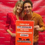 Liz Solari Instagram - Carrete #LeySintientes en el #CongresoArgentino Eramos muchos más. Pero este carrete tiene limites. 🥰 Gracias de corazón a TODOS los que vinieron. Y a vos que nos apoyas desde casa. ❤️ Si amas los animales 👉🏽 Firmá y compartí la petición de @leysintientes en @change_ar link directo en Bio. Juntos vamos a cambiar la historia. 🙏🏻❤️‍🔥🐾✍️✊🏼 #LeySintientes #SentientLaw #Argentina #DerechosAnimales #AnimalRights