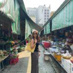 Liza Soberano Instagram - Vietnamese food, flowers & films 🇻🇳🤍