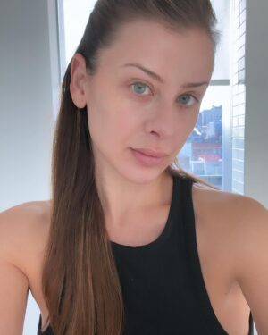Lo Bosworth Instagram - Really been working on my skin lately and wanted to share what I’ve been trying, tossing, and then possibly incorporating into my daily routine. I love beauty and skincare so much so I’m always open to new ideas, products, and technology!

✨ Trying ✨
• Eye cream for the first time ever! As I get older the skin around my eyes is thinning and needs moisturizer. My fave so far is @biossance squalane eye cream
• TRYING and failing to find a spf   eye cream for daytime that doesn’t sting my eyes. I’ve been looking for a SPF that doesn’t sting and leaves a nice finish for years and I still have yet to discover my most desired, holy grail skincare item. 
• @nira_skin Laser is an at-home laser I’ve been using for about 10 days now to tighten up my upper eyelid area and reduce wrinkles underneath my eyes. The before/afters on the site are incredible so I’m hoping for nice results!

😭 Tossing 😭 
• Harsh topical retinol products like tretinoin. I think with more/improved laser tech going mainstream we may start to move away from really harsh skincare for the face. I see amazing results from medical grade lasers at my friend @philiplotfimd plastic surgery practice for evening skin tone and reducing wrinkles and my skin doesn’t tolerate tretinoin so I’m tossing it and replacing with high tech treatments. 

✨ Incorporating ✨ 
• I got some tiny ice globes to reduce puffiness around the eyes and I love them so much I’m incorporating them into my daily routine!
• @skinfixinc dermatitis facebalm is such a soothing and calming balm that I’ve been loving during the colder months and while I do allergy immunotherapy, so this one wins a spot in my beauty cabinet!
• Aura and Cool Touch Lasers are medical grade lasers for skin; I’ve been going to the doc for treatments every few weeks since summer and I’ve seen the biggest transformation in my skin color, texture, etc! I’m a laser girlie forever now.