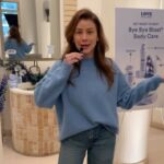 Lo Bosworth Instagram - Bye Bye Bloat! 💙 Last week we launched our NEW Bye Bye Bloat Body Care at @lovewellness. We hosted Press and Influencers at @thewell to demonstrate our 4-Step Depuff & Sculpt Routine, we celebrated @ultabeauty for being our exclusive retailer for these new products, and we went on set to shoot something SO exciting for the brand’s future. 🤭 Thank you to everyone who came and celebrated our launch with myself and the @lovewellness team and thank you to @ultabeauty for being just as excited about our new Bye Bye Bloat Body Care as I am. I can’t wait for you to try these new products!