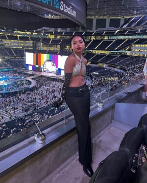 Logan Browning Instagram - betcha you’ll see stars ✨9/4/23 #renaissanceworldtour