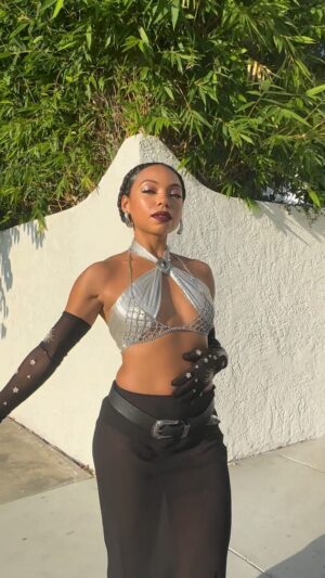 Logan Browning Instagram - Beyoncé or Bust! hbd queen🐝 🪩 & thank youuuu @dsw #renaissance #virgomoon #virgorising