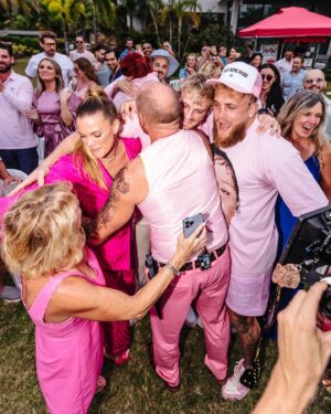 Logan Paul Instagram - IT’S A GIRL 🎀 @ninaagdal