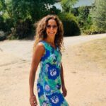 Lolita Instagram - Todas estas mujeres son de mi familia , faltan algunas , pero todas ellas son libres , creadoras , luchadoras , familiares , luchan por las injusticias , madres , supervivientes, valientes ,guerreras , ,trabajadoras , leales , legales , fieles , amigas , autosuficientes , únicas , cada una en lo suyo , y con coraje de vivir ellas son mi familia , faltan muchas de ellas que son anónimas , pero no para nosotras desde mis abuelas pasando por mis primas ect viva mi familia vivan las mujeres , todas , sin excepción feliz día @lolafloresypunto @carmen_flores_fans @lolitafoficial @rosarioficial @albafloresoficial @elenafuriase @indian.gypsy #nalasierrafuriase