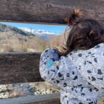 Lolita Instagram - Todas estas mujeres son de mi familia , faltan algunas , pero todas ellas son libres , creadoras , luchadoras , familiares , luchan por las injusticias , madres , supervivientes, valientes ,guerreras , ,trabajadoras , leales , legales , fieles , amigas , autosuficientes , únicas , cada una en lo suyo , y con coraje de vivir ellas son mi familia , faltan muchas de ellas que son anónimas , pero no para nosotras desde mis abuelas pasando por mis primas ect viva mi familia vivan las mujeres , todas , sin excepción feliz día @lolafloresypunto @carmen_flores_fans @lolitafoficial @rosarioficial @albafloresoficial @elenafuriase @indian.gypsy #nalasierrafuriase