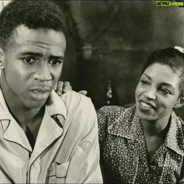 Loni Love Instagram - “Sometimes I believe that the reason I have been able to do such exemplary work on the screen is because this is the only place I can be free, neither censured nor judged.” ____________________________________________________A young 17 year old Louis Gossett Jr. and Maxine Sullivan in the play “Take A Giant Step “” in 1953. Rest in power #lougossettjr Thxs @oldblackhollywood. #Classic #Black #White #Photography #Actor #Actress #Roots #Fiddler