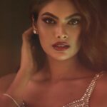 Lopamudra Raut Instagram - A martini, shaken not stirred !! Photographed by @shotbynuno makeup by @monashairandbeauty hair by @sunny_hairr @kavitaparmar_makeup_hair outfit by @sonaakshiraaj ✨ #jamesbond #photoshoot #portraitphotography
