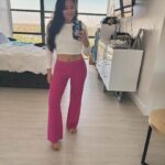 Loren Brovarnik Instagram - Crop top and sweatpants. Feeling it. #momfluencer #vibe #3kidsin3years