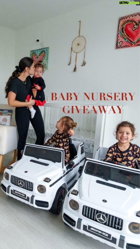 Loren Brovarnik Instagram - HEY FRIENDS!! I have teamed with @savvygiveaways to give away this dream Nursery/Playroom valued at about $5,000! Literally, you get everything in this photo — swipe left for a full list of prizes! (Colors available for a boys or girls room) It’s super easy to enter: 1️⃣ Like this photo & comment your childhood movie growing up. 2️⃣ Head over to @savvygiveaways page to FOLLOW the 26 accounts they are following & tag friends on that post on their page. ✳️ 𝗙𝗢𝗥 𝟱 𝗕𝗢𝗡𝗨𝗦 𝗘𝗡𝗧𝗥𝗜𝗘𝗦 ➡️ RESHARE the giveaway graphic image posted on @savvygiveaways page to your stories and DM them a screenshot 🙌🙌 ✳️ 𝗙𝗢𝗥 𝗔𝗡𝗢𝗧𝗛𝗘𝗥 𝟱 𝗕𝗢𝗡𝗨𝗦 𝗘𝗡𝗧𝗥𝗜𝗘𝗦 ➡️ Head over to the link in @savvygiveaways bio to enter your email address! THAT’S IT! Seriously, it takes 15 seconds to enter! And you can win EVERYTHING pictured above 💗 This giveaway is opened internationally. Accounts on private and public are eligible to enter. Brands - to join future giveaways send a DM to @savvygiveaways 💞 Disclaimer: Per Instagram’s rules. This giveaway is in no way sponsored, administered or associated with Instagram. No purchase necessary, void where prohibited. By entering, entrant confirms they are 18 years of age or older, and agrees to the Terms and Conditions and Privacy Policy set by Savvy Giveaways (link here https://savvygiveaway.com/privacy-policy/). Release Instagram of responsibility and agree to Instagram’s terms of use.
