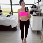 Loren Brovarnik Instagram - 2024 is the year for more [selfies] 🫶🏼 #momfluencer #4monthspostop #mommymakeover #newyearbetterme #ima #brovarmy
