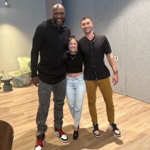 Loren Brovarnik Instagram - 🙏🏿 Thank you @alex_brovarnik & @lorenbrovarnik for showing up and supporting @znestseniors !! 🏠