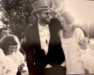 Lorenzo Cherubini Instagram - I love you baby @fravaliani come ogni 6 settembre come ogni giorno forever ❤️❤️❤️❤️❤️❤️❤️❤️❤️❤️❤️❤️❤️❤️❤️ #15anni #anniversario #amoremio #ate #comemusica #bellacomeunamattina #love @terrywho_cartoons