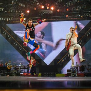 Lorenzo Cherubini Instagram - #palajova2024 febbraiomarzoaprilemaggio2024 ci farete un salto? #jova #lorenzo2024 #goduria #puragoduria #massimagoduria #goduriaassoluta #live #jovalive2024 #superband #novità #lorenzolivenonsibatte #danonperdereassolutamente #civediamoingiro