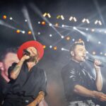 Lorenzo Cherubini Instagram - ballapermeeeeheeeheee! 25 giugno #stadioolimpico a vedere il grande spettacolo di @tizianoferro e poi invasione di palco per cantare la nostra #ballaperme insieme a tutti quanti. Tiziano ha messo in piedi uno show poderoso divertente commovente tecnologico e insieme intimo. Bravissimi tutti e grazie TZN per la tua amicizia e il tempo bello che passiamo insieme quando ci vediamo. (ph @valentini_photography ))