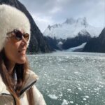 Loreto Aravena Instagram - Un recorrido por fiordos y glaciares 🥰 (esperen ver el siguiente reel!) @hildadelourdessot amo verte feliz!