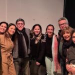 Loreto Aravena Instagram - Anoche en #SanFernando el Gimnasio del Colegio Marista con 1.000 personas riendo con @sos.mamis Función especial por que la vió mi papá, mis tíos que ya vuelven a Australia y mis primas! Vuelvo a Santiago con el corazón llenito!!! GRACIAS!! Queda mucha gira aún! No te pierdas nuestra siguiente función el 17 de Mayo en #Rancagua @bayoproducciones Entradas por @ticketpro_cl @luis_aravena_arancibia