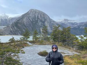 Loreto Aravena Instagram - Un recorrido por fiordos y glaciares 🥰 (esperen ver el siguiente reel!) @hildadelourdessot amo verte feliz!