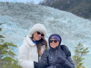 Loreto Aravena Instagram - Un recorrido por fiordos y glaciares 🥰 (esperen ver el siguiente reel!) @hildadelourdessot amo verte feliz!