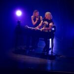 Louane Emera Instagram - Vous me l’avez demandé il est làààà! Commandez le Merch des Olympia (le lien est dans ma story!)🌸 Avec ma styliste on a DIY le Sweat alors on a hâte de voir vos créations!♥️ 📸 @12bau.er