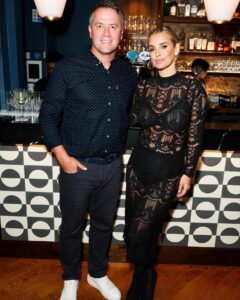 Louise Redknapp Instagram - Such a fab launch for my new Christmas Edit with @peacocks_fashion in London… including a little acoustic set 🖤🎤🎶! Thanks to everyone for coming down, thanks to the fantastic team at Peacocks and my band and girls for such a fun night xxx Dress: @peacocks_fashion