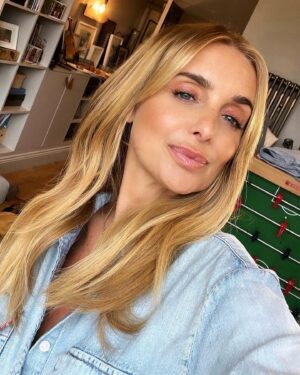 Louise Redknapp Instagram - Fun shoot today with the girls 🤍 📸 xxx