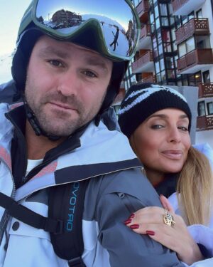 Louise Redknapp Instagram - All the gear and no idea 🫣 🏔️⛷️ xxx