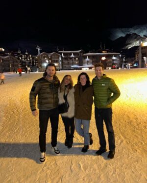 Louise Redknapp Instagram - All the gear and no idea 🫣 🏔️⛷️ xxx