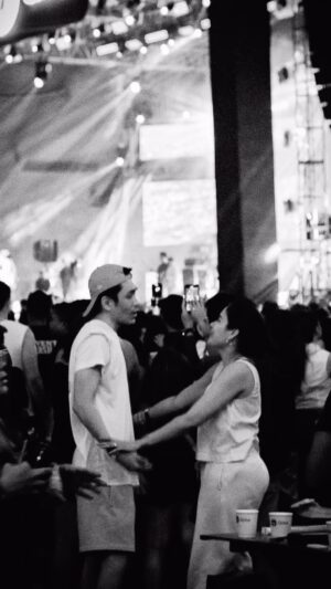 Louise delos Reyes Instagram - dancing and singing our hearts out til we're old and gray ♥️

#GMusicFest #GDayEveryday @enjoyglobe 

📷: @superjaneyyy