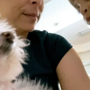 Lourdes Stephen Instagram - Ay mi Coco linda ! Cuánto te voy a extrañar! Gracias por 17 años maravillosos, gracias por tantos momentos especiales, por vivir la vida conmigo, a mi lado…por secar mis lágrimas y por bailar conmigo. Mi gordis, mi mami linda, mi raspadito de Coco. Siempre te amaré. 🖤
