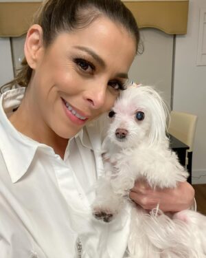 Lourdes Stephen Instagram - Ay mi Coco linda ! Cuánto te voy a extrañar! Gracias por 17 años maravillosos, gracias por tantos momentos especiales, por vivir la vida conmigo, a mi lado…por secar mis lágrimas y por bailar conmigo. Mi gordis, mi mami linda, mi raspadito de Coco. Siempre te amaré. 🖤