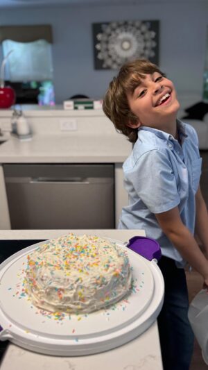 Lourdes Stephen Instagram - Feliz cumpleaños amor mío! Cuando te miro, confirmo que los sueños SÍ se hacen realidad 🌟Qué Dios te bendiga y proteja grandemente ! Eres mi sonrisa, mi motor, mi brújula, mi tesoro …mi todo ! Mi Michael Víctor ya tiene 8 ! Gracias Dios ! 🙌🏼