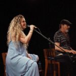 Lua Blanco Instagram – mais fotos do show com meu pai no Teatro Café Pequeno! Já pode querer mais? @billynho_blanco 

fotos @fromgabe 
design de luz @andresigaud 
vestido @imvictorvih 
make @_tomegeovana