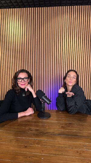 Luann de Lesseps Instagram - Ladies & gentleman, the @countessluann is speaking…👑 #sofiawithanf