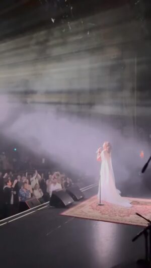 Luann de Lesseps Instagram - Here I come, Modesto, Sacramento & Dallas! 🪩 #MarryFKill now streaming on all platforms👰🏻‍♀️😈🔪get your tickets at countessluann.com 😘

👗 @jovanifashions
💄 @spencerwellscreative 
🎥 @rogerdawley
