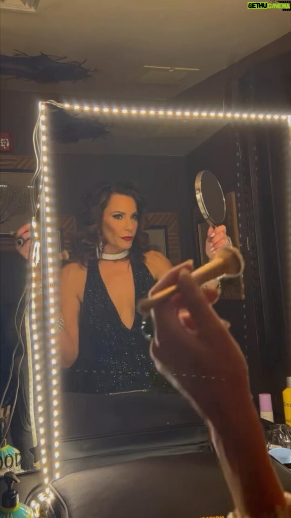 Luann de Lesseps Instagram - Chic c’est la vie! See you at @thewiltern on Friday night 😉🪩😘 💄 @spencerwellscreative 👗 @jovanifashions 💎 @newyorkvintageinc 🎥 @idakarlsson