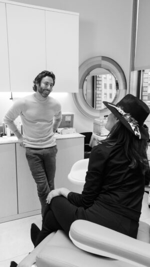 Luann de Lesseps Instagram - I do kiss & tell 🤫💋🫢
Everyone’s always asking me about my skin and @drmichaelkennis is the man👊 #SharingIsCaring
@velourmedical

#beauty #aesthetics #velourmedical