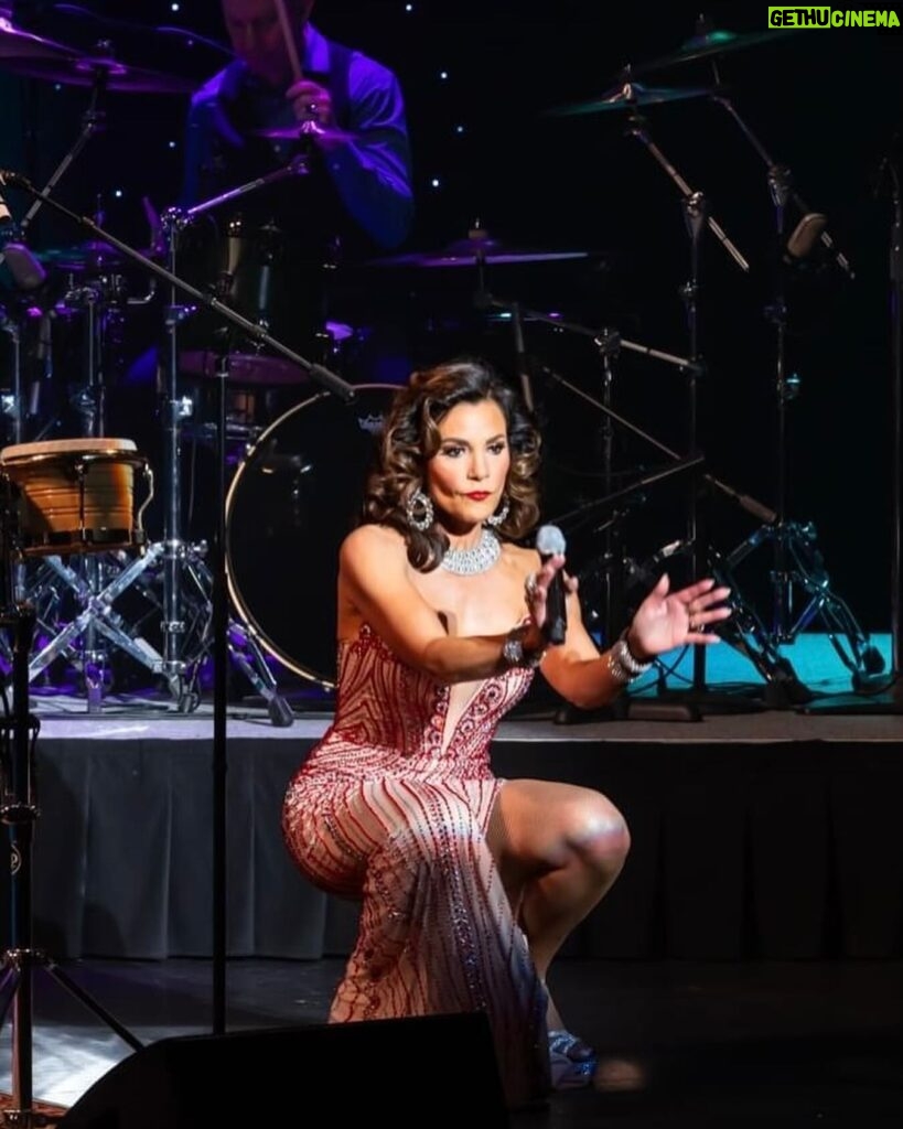 Luann de Lesseps Instagram - What? #MarryFKill tomorrow night at @theparamountny 😘 📸 @foxwoods 👗 @jovanifashions 💎 @newyorkvintageinc 💄 @spencerwellscreative