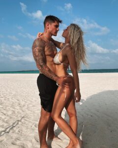 Lucie Donlan Instagram - Happy Birthday to my soulmate!😏❤️‍🔥 - This man really brightens up my world I seriously wouldn’t know what I would do without you, I’m so lucky to have you. Let’s carry on making beautiful memories together, I love you ❤️‍🔥