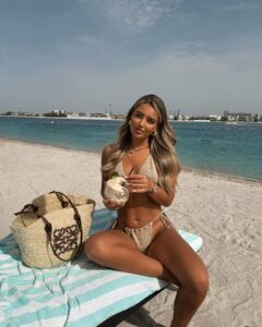 Lucinda Strafford Instagram - Someone quite literally will have to drag me home 🥲✨