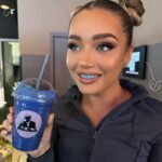 Lucinda Strafford Instagram - It’s giving Violet Beauregarde 🫐🍫